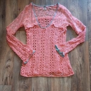 BKE Pink Crochet Fitted Long Sleeve Blouse